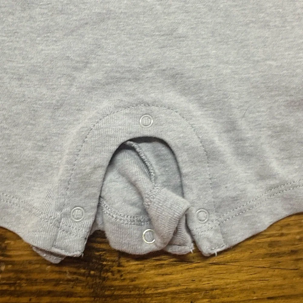 Old Navy Gray Muscle Machine Romper Size‎ 3-6 Months